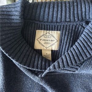 Blue sweater open collar